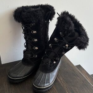 Lands’ End snow boots, black, faux fur, lace up front, side zip, size 8